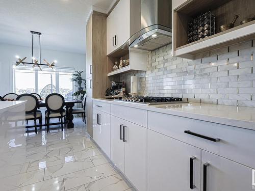 880 Ebbers Crescent, Edmonton, AB - Indoor Photo Showing Kitchen