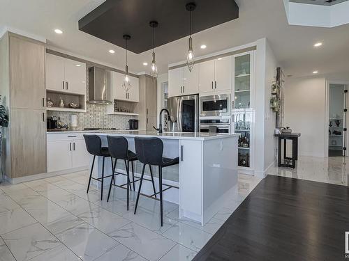 880 Ebbers Crescent, Edmonton, AB - Indoor Photo Showing Kitchen With Upgraded Kitchen