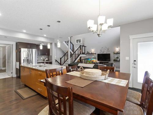 1532 Cunningham Cape, Edmonton, AB - Indoor Photo Showing Dining Room