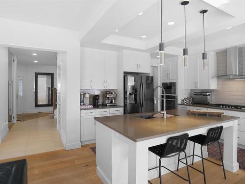 7527 173 Avenue, Edmonton, AB - Indoor Photo Showing Kitchen