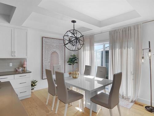 7527 173 Avenue, Edmonton, AB - Indoor Photo Showing Dining Room