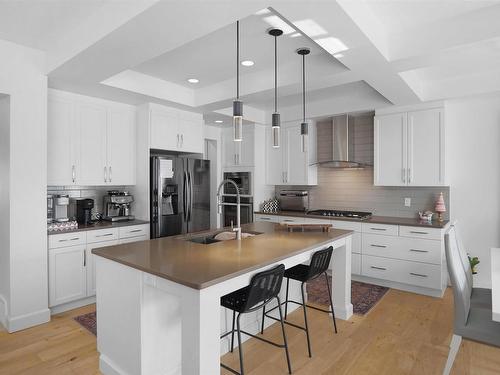 7527 173 Avenue, Edmonton, AB - Indoor Photo Showing Kitchen With Upgraded Kitchen