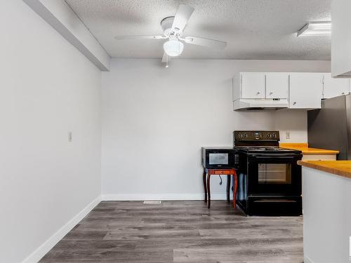 8439 29 Avenue, Edmonton, AB - Indoor Photo Showing Kitchen