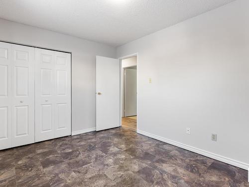 8439 29 Avenue, Edmonton, AB - Indoor Photo Showing Other Room