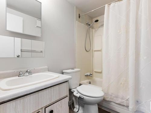 8439 29 Avenue, Edmonton, AB - Indoor Photo Showing Bathroom