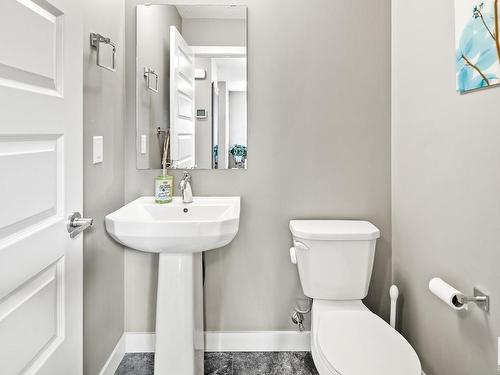 840 Ebbers Crescent, Edmonton, AB - Indoor Photo Showing Bathroom