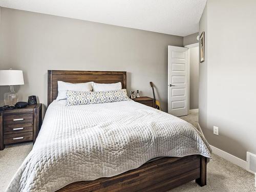 840 Ebbers Crescent, Edmonton, AB - Indoor Photo Showing Bedroom