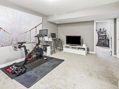 840 Ebbers Crescent, Edmonton, AB - Indoor Photo Showing Gym Room