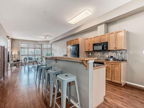 334 10407 122 Street, Edmonton, AB - Indoor Photo Showing Kitchen