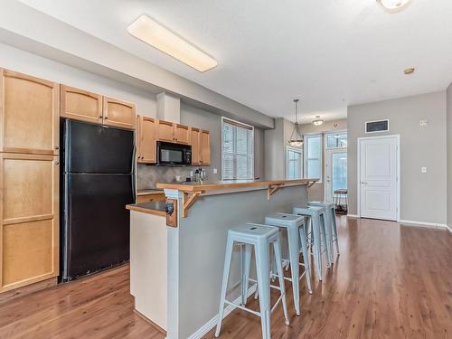 334 10407 122 Street, Edmonton, AB - Indoor Photo Showing Kitchen