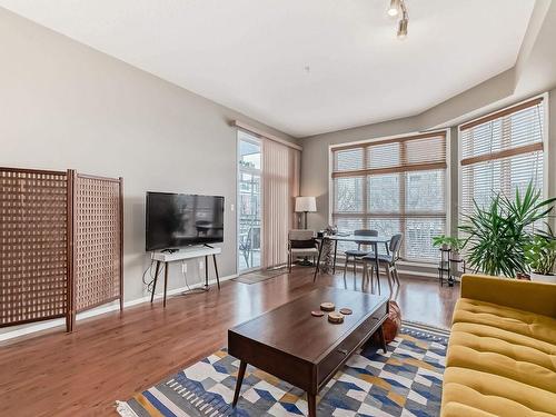 334 10407 122 Street, Edmonton, AB - Indoor Photo Showing Living Room