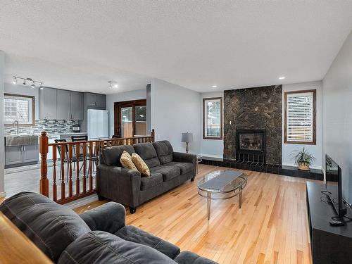 630 Henderson Street, Edmonton, AB - Indoor Photo Showing Living Room With Fireplace