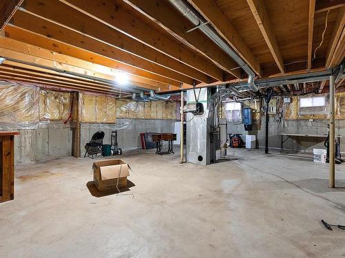 630 Henderson Street, Edmonton, AB - Indoor Photo Showing Basement