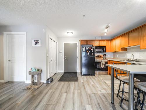 103 4407 23 Street, Edmonton, AB - Indoor Photo Showing Kitchen