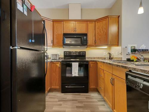 326 2503 Hanna Crescent, Edmonton, AB - Indoor Photo Showing Kitchen