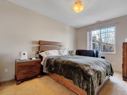 326 2503 Hanna Crescent, Edmonton, AB - Indoor Photo Showing Bedroom