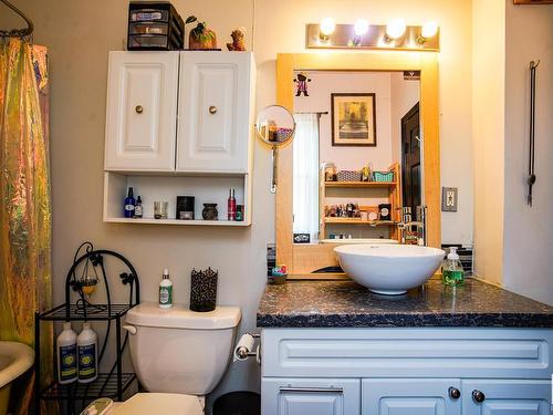 12126 94 Street, Edmonton, AB - Indoor Photo Showing Bathroom