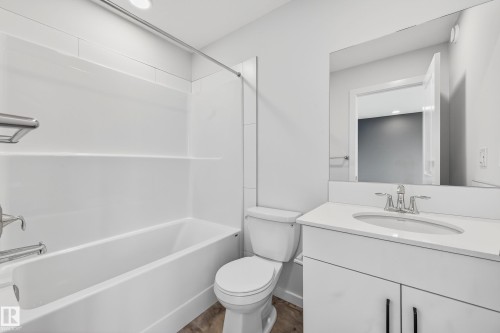 702 Southfork Drive, Leduc, AB - Indoor Photo Showing Bathroom
