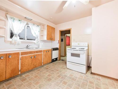 12106 81 Street, Edmonton, AB - Indoor Photo Showing Kitchen