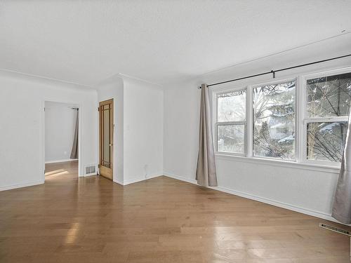 14822 104 Avenue, Edmonton, AB - Indoor Photo Showing Other Room