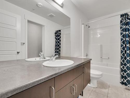 109 10518 113 Street Nw, Edmonton, AB - Indoor Photo Showing Bathroom