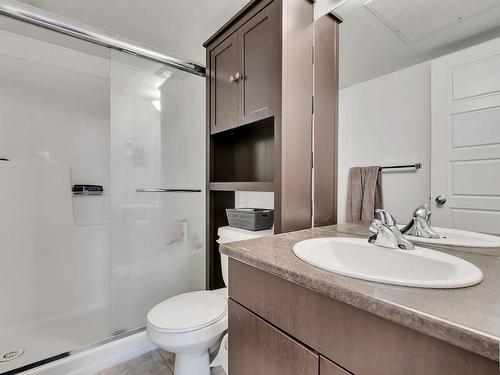 109 10518 113 Street Nw, Edmonton, AB - Indoor Photo Showing Bathroom