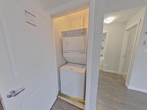 214 812 Welsh Drive, Edmonton, AB - Indoor Photo Showing Laundry Room