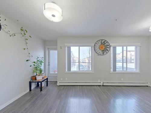 214 812 Welsh Drive, Edmonton, AB - Indoor Photo Showing Other Room