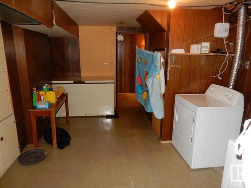 10407 50 Street, Edmonton, AB - Indoor Photo Showing Laundry Room