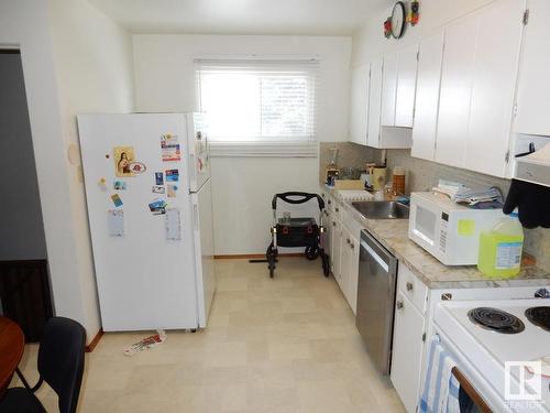 10407 50 Street, Edmonton, AB - Indoor Photo Showing Kitchen