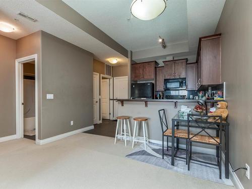 103 6720 112 Street, Edmonton, AB - Indoor Photo Showing Kitchen