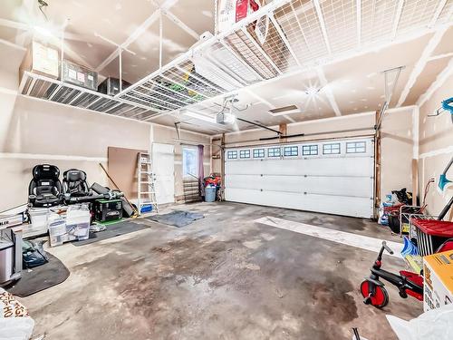 7821 170A Avenue, Edmonton, AB - Indoor Photo Showing Garage