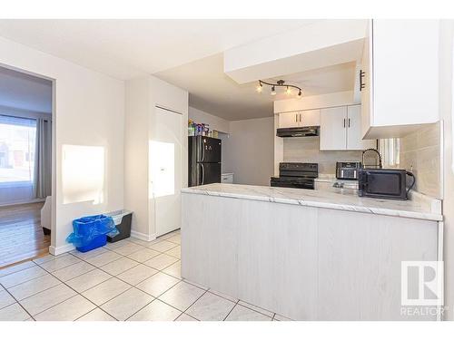 2321 Millbourne Rd W, Edmonton, AB - Indoor Photo Showing Kitchen