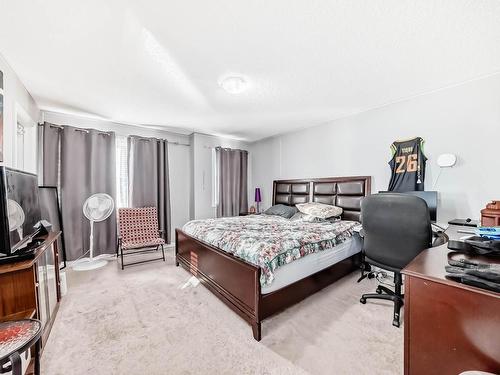 1839 32 Street, Edmonton, AB - Indoor Photo Showing Bedroom