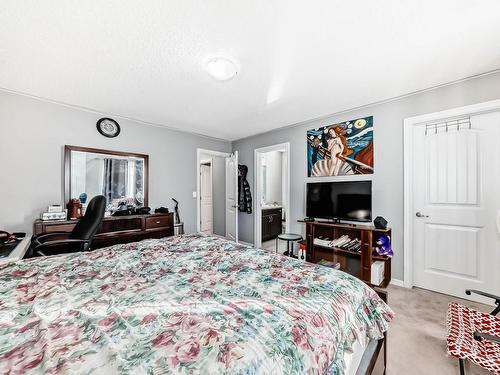 1839 32 Street, Edmonton, AB - Indoor Photo Showing Bedroom