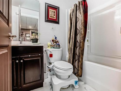 1839 32 Street, Edmonton, AB - Indoor Photo Showing Bathroom