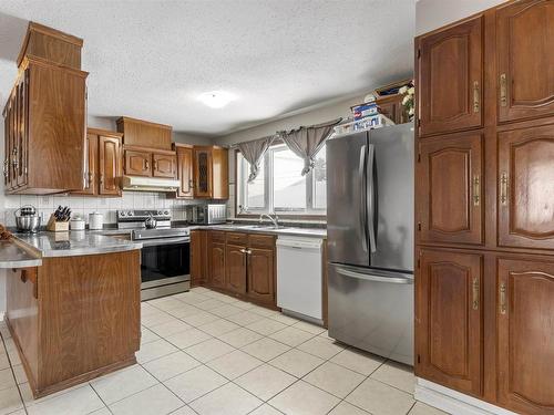 13448 113 Street Nw, Edmonton, AB - Indoor Photo Showing Kitchen