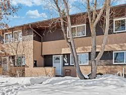 1670 37 Street  Edmonton, AB T6L 2R7