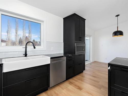 49 Jackson Road, Edmonton, AB - Indoor Photo Showing Kitchen