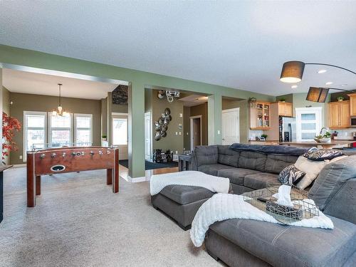 446 Sparling Court, Edmonton, AB - Indoor Photo Showing Living Room