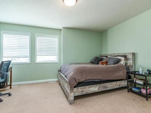 446 Sparling Court, Edmonton, AB - Indoor Photo Showing Bedroom