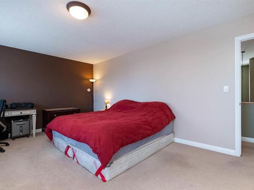 446 Sparling Court, Edmonton, AB - Indoor Photo Showing Bedroom