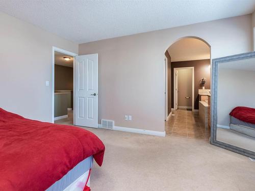 446 Sparling Court, Edmonton, AB - Indoor Photo Showing Bedroom