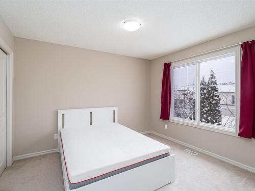 1209 Latta Crescent, Edmonton, AB - Indoor Photo Showing Bedroom