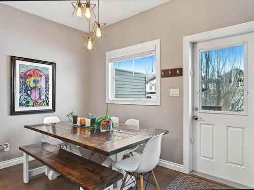 4035 Allan Crescent, Edmonton, AB - Indoor Photo Showing Dining Room