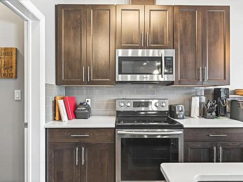 4035 Allan Crescent, Edmonton, AB - Indoor Photo Showing Kitchen