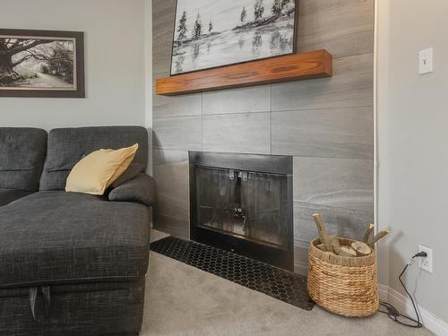 13413 43 Street, Edmonton, AB - Indoor With Fireplace