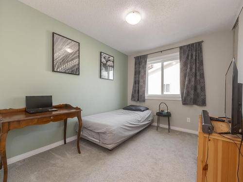 13413 43 Street, Edmonton, AB - Indoor Photo Showing Bedroom