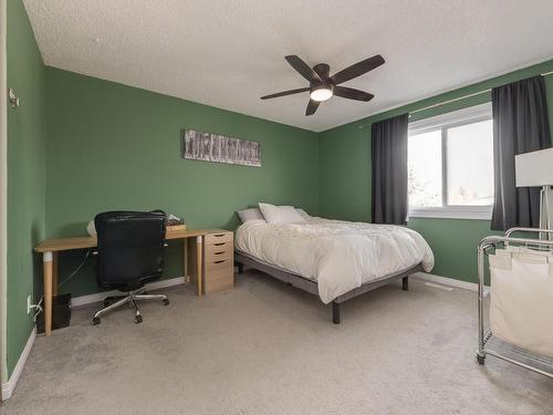 13413 43 Street, Edmonton, AB - Indoor Photo Showing Bedroom