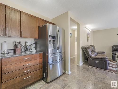 6418 16 Avenue, Edmonton, AB - Indoor Photo Showing Kitchen